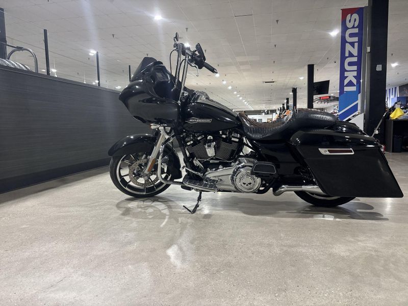 Used 2021 Harley-Davidson ROAD GLIDE Image 12
