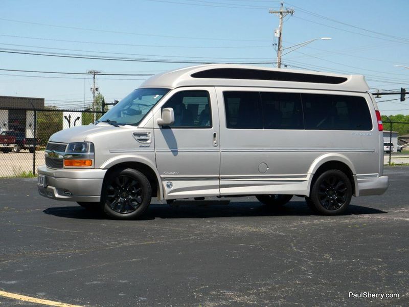 2023 Chevrolet Express Cargo Image 7
