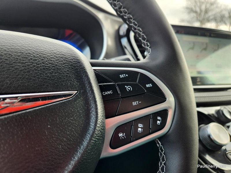 New 2026 Chrysler Pacifica Select