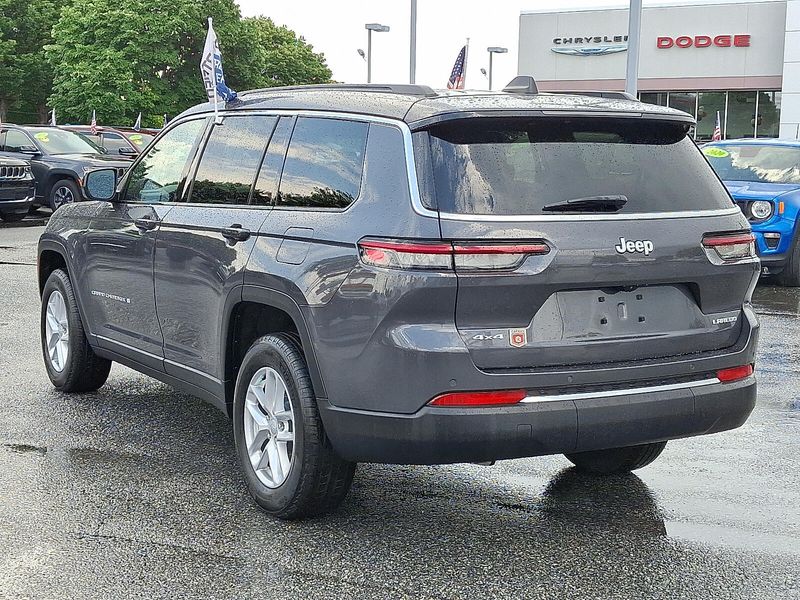 2024 Jeep Grand Cherokee Laredo X photo 3