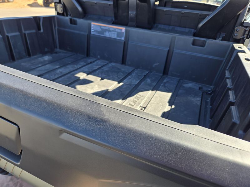 NEW 2026 CAN-AM DEFENDER MAX X MR HD11 WITH HALF DOORS Image 16