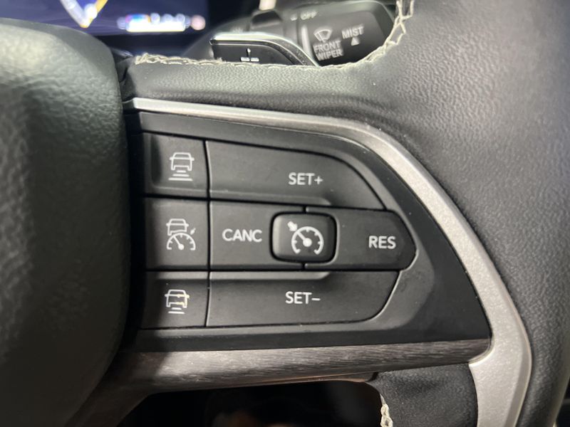 Used 2025 Jeep Grand Cherokee LimitedImage 34