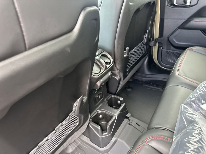 New 2025 Jeep Gladiator Rubicon X 4x4Image 16