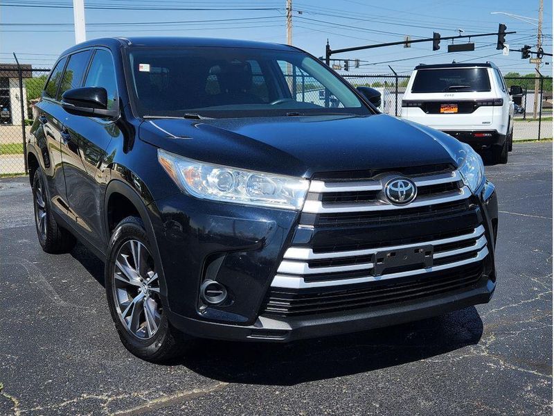 Used 2019 Toyota Highlander LE