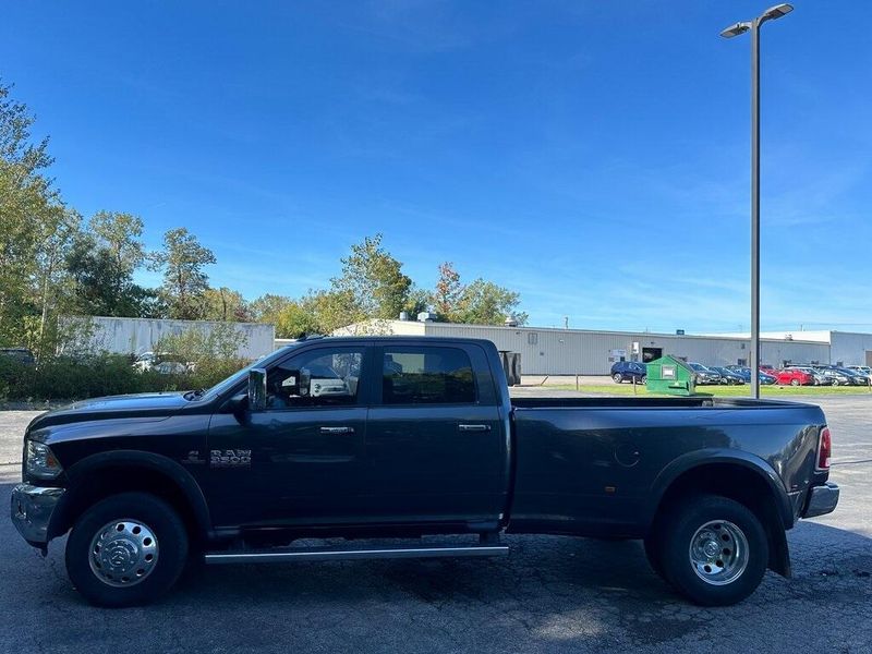 2017 RAM 3500 LaramieImage 10