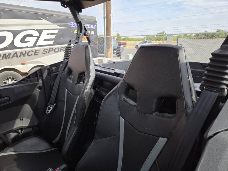 New 2026 Can-Am COMMANDER MAX XT 1000R 