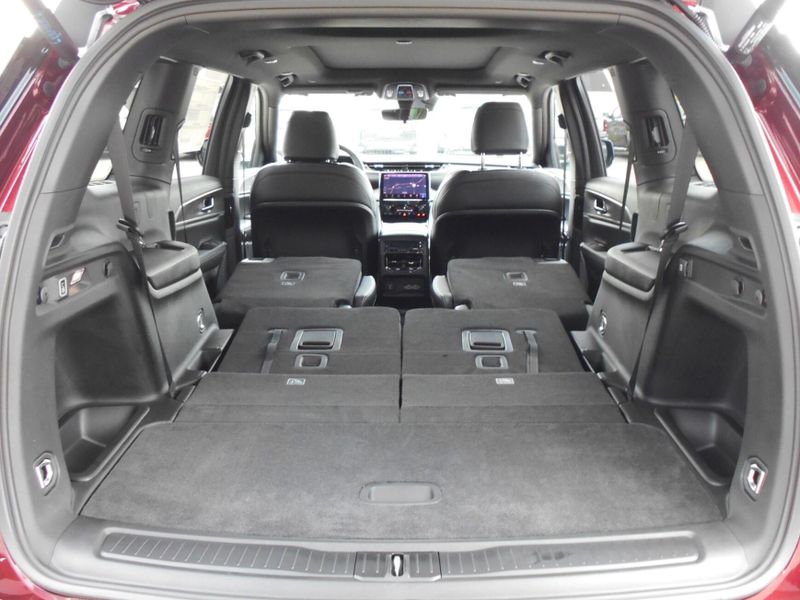 2025 Jeep Grand Cherokee L Limited 4x4Image 26