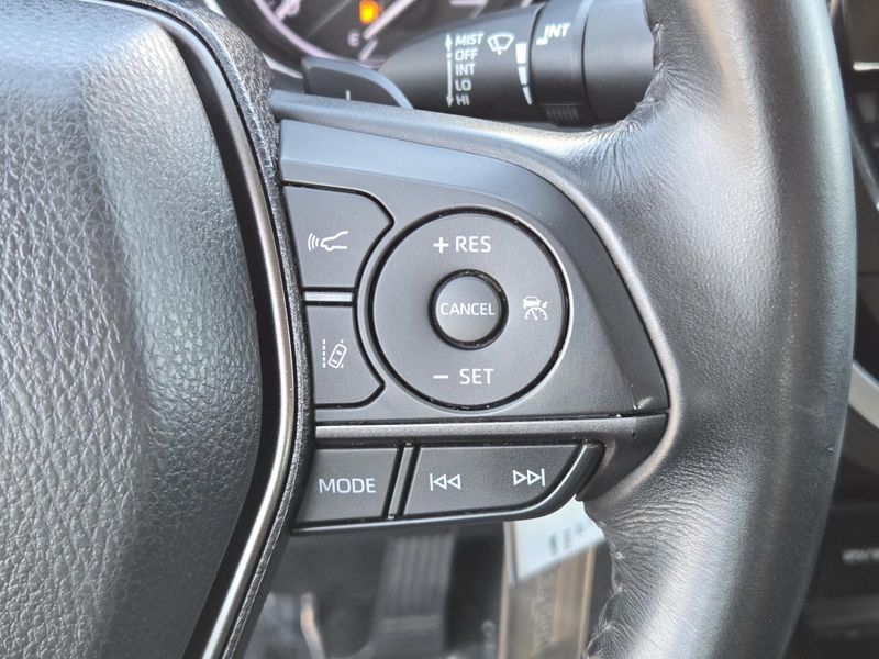 Used 2023 Toyota Camry SE Auto (Natl)