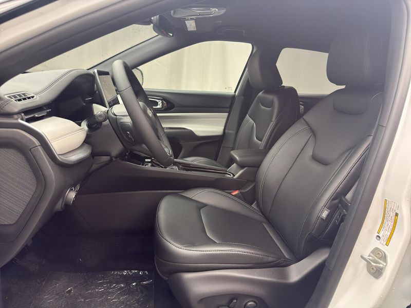 New 2026 Jeep Compass Limited 4x4Image 7