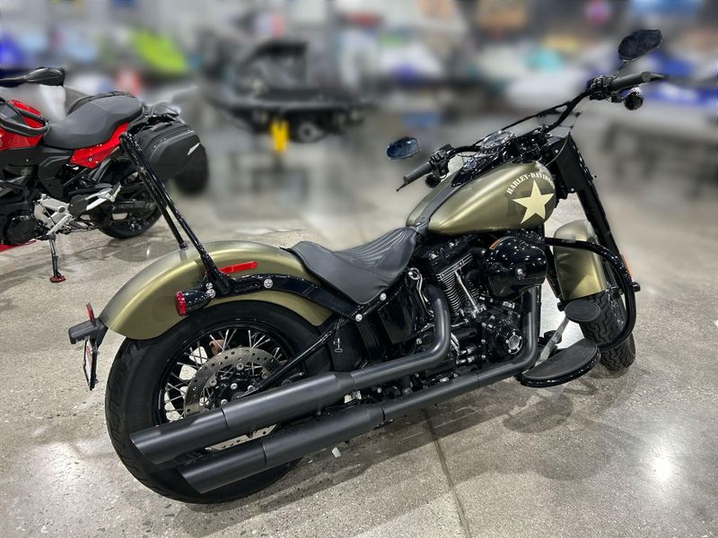 2016 Harley-Davidson SOFTAIL SLIM Image 13