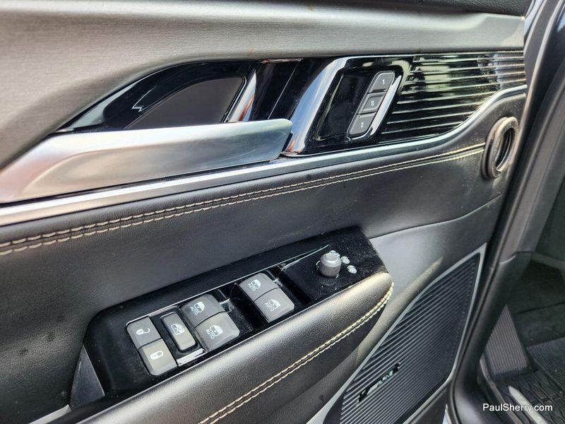 2024 Jeep Wagoneer Series II CarbideImage 21