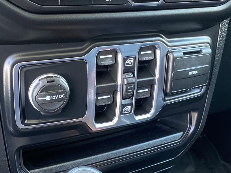 2022 Jeep Wrangler 4xE Unlimited Sahara 4xeImage 24