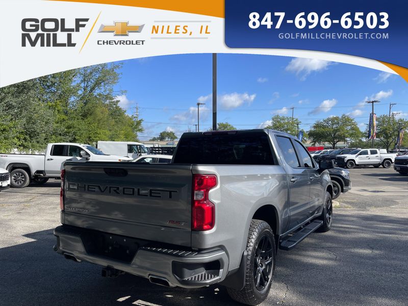 2023 Chevrolet Silverado 1500 RST photo 2