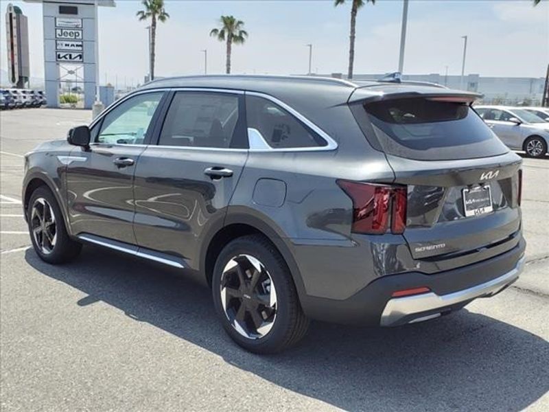 2025 Kia Sorento Hybrid EXImage 4