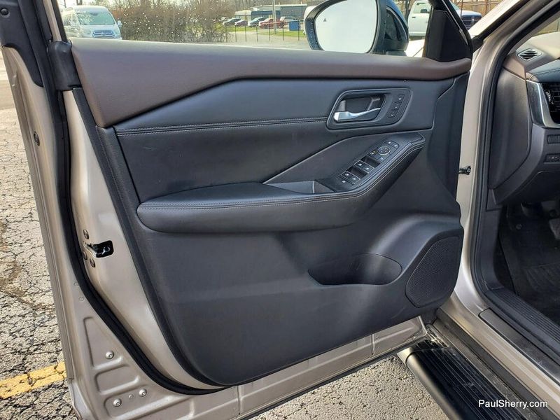 Used 2023 Nissan Rogue SL