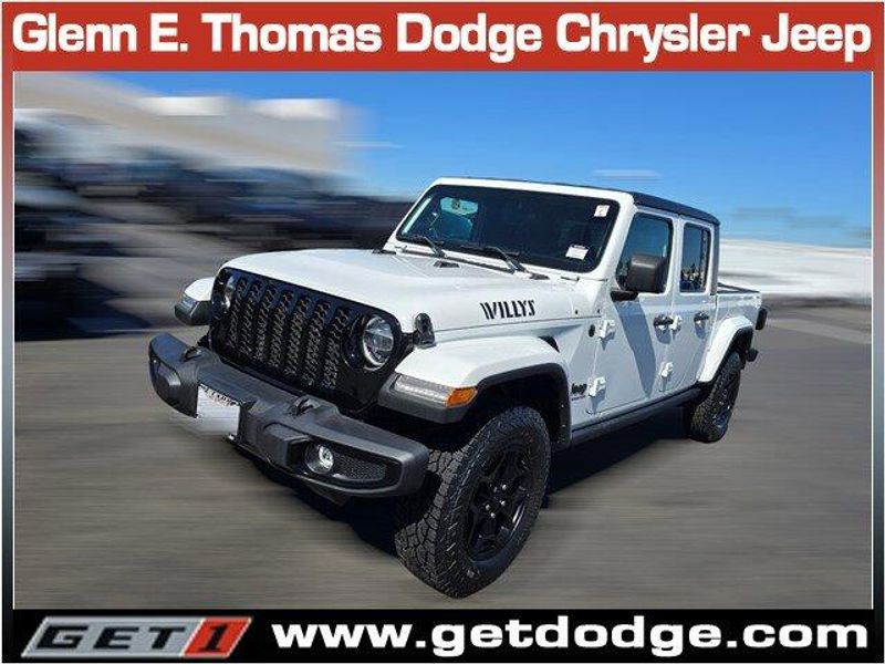 2022 Jeep Gladiator Willys photo 3