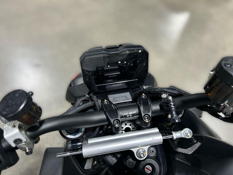 Used 2022 Ducati STREETFIGHTER V4 SP Image 17