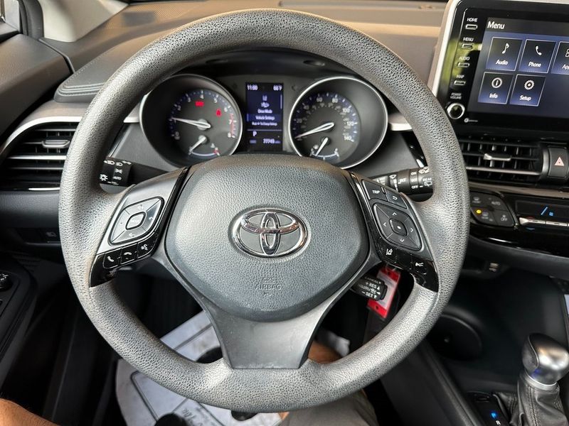 2020 Toyota C-HR LEImage 2