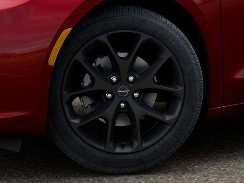 New 2026 Chrysler Pacifica SelectImage 8