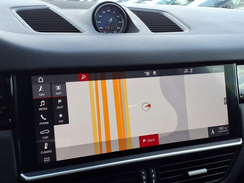 2019 Porsche Cayenne BaseImage 24