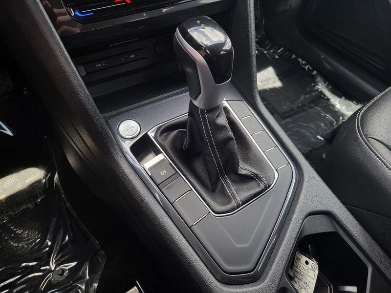 2024 Volkswagen Tiguan 2.0T SEImage 23