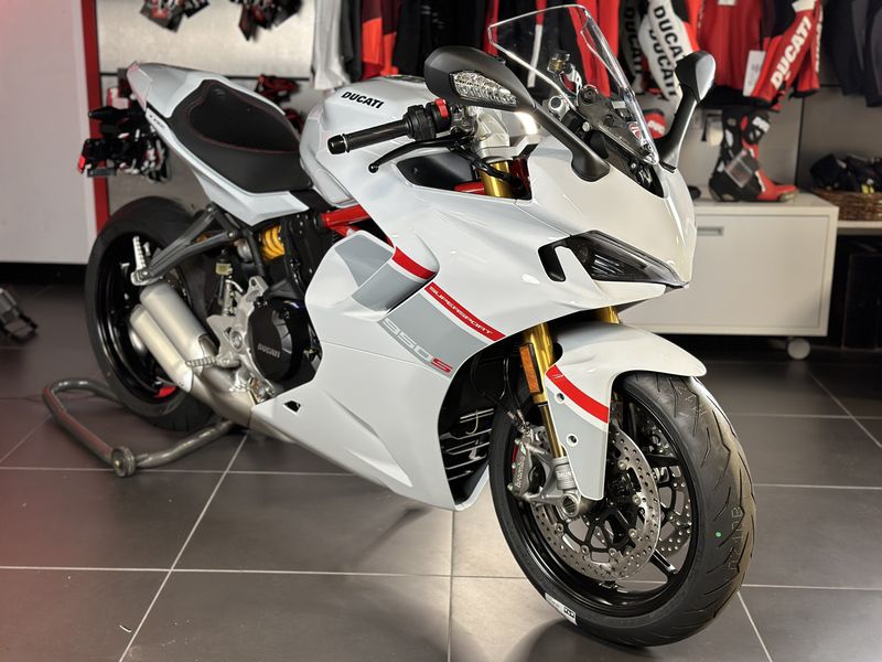 2024 Ducati SUPERSPORT SImage 1