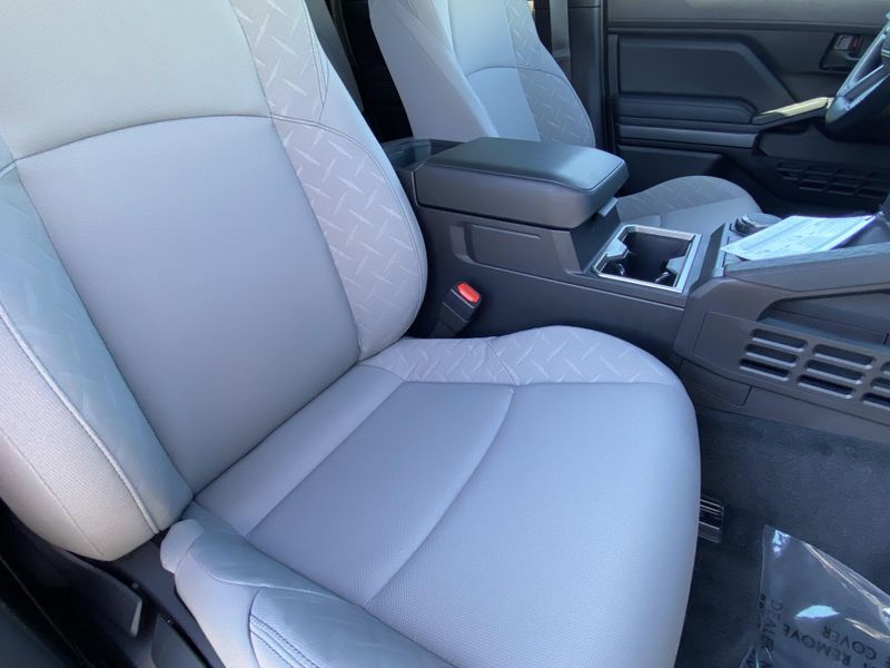 2025 Toyota Tacoma SR5Image 11