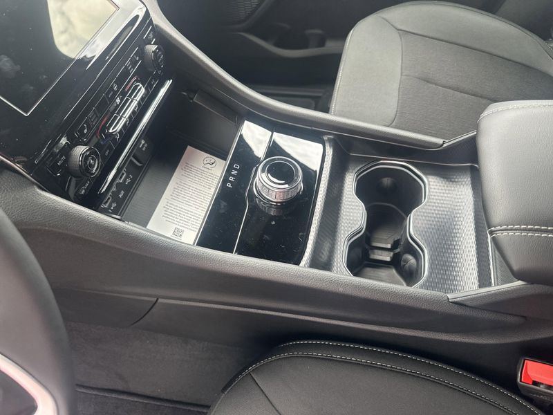 New 2025 Jeep Grand Cherokee L Laredo X 4x4Image 25
