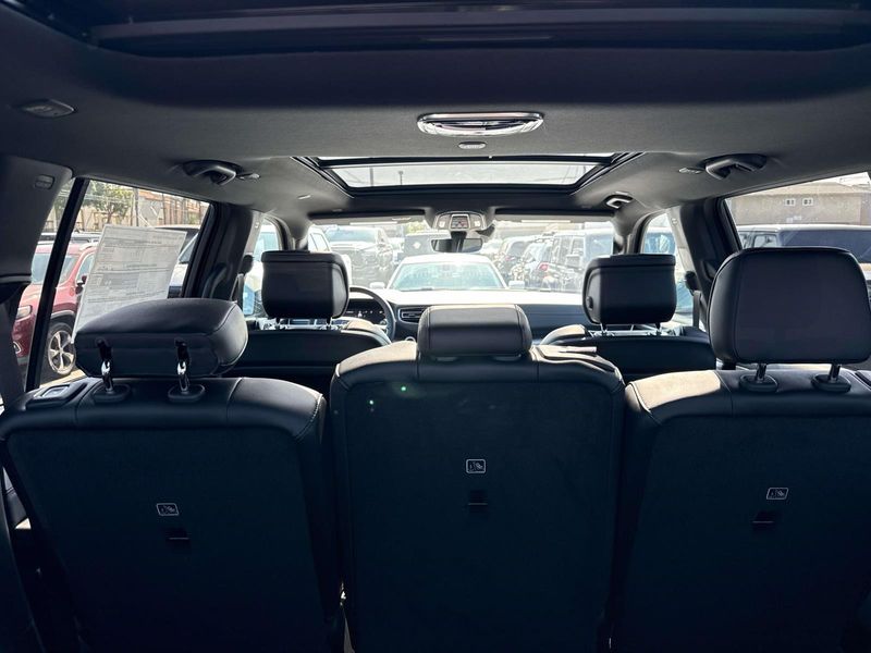 2026 Jeep Grand Wagoneer Upland 4x4