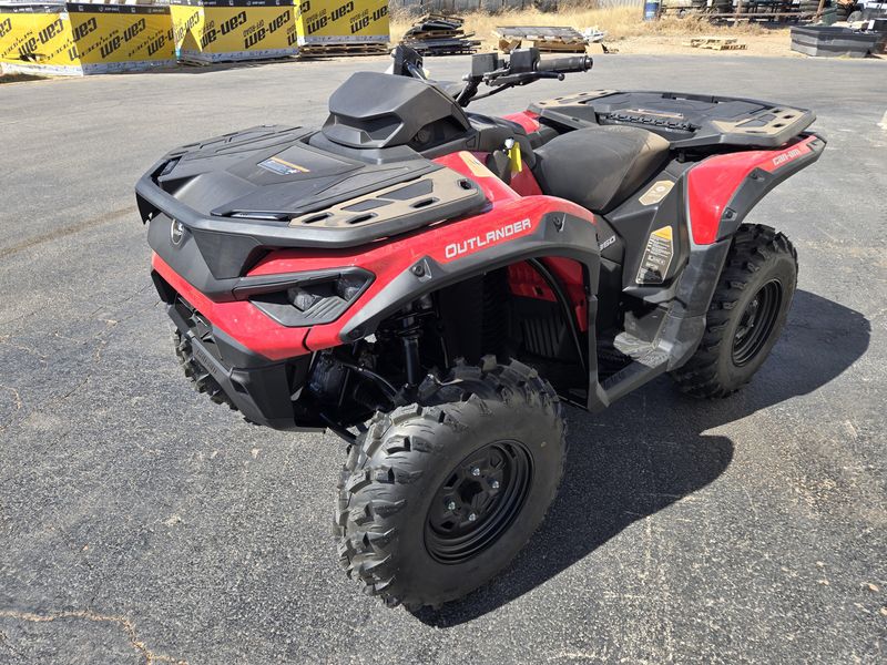 2025 CAN-AM OUTLANDER 850 LEGION RED  in a LEGION RED exterior color. Family PowerSports (877) 886-1997 familypowersports.com 