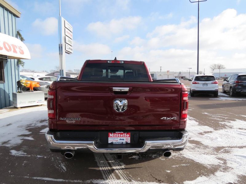 2021 RAM 1500 Laramie 4x4 4dr Crew Cab 5.6 ft. SB PickupImage 8