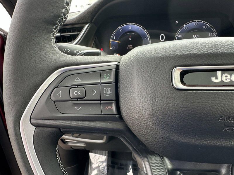 2024 Jeep Grand Cherokee Altitude XImage 18