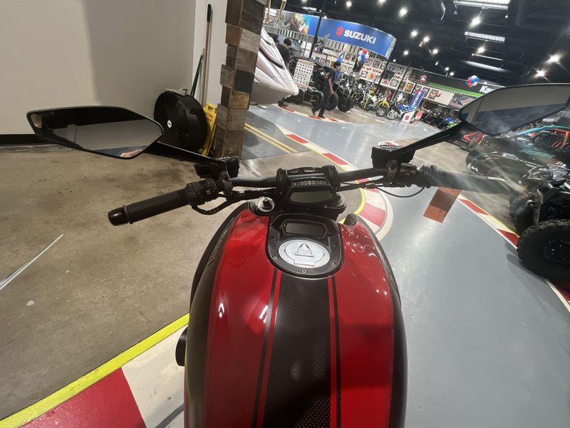 2015 Ducati Diavel Image 12