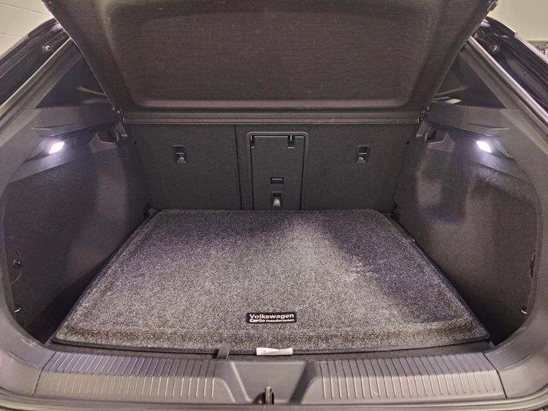 Used 2023 Volkswagen ID.4 S w/Glass RoofImage 12