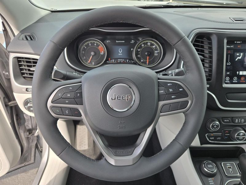 Used 2022 Jeep Cherokee Latitude Lux 4x4