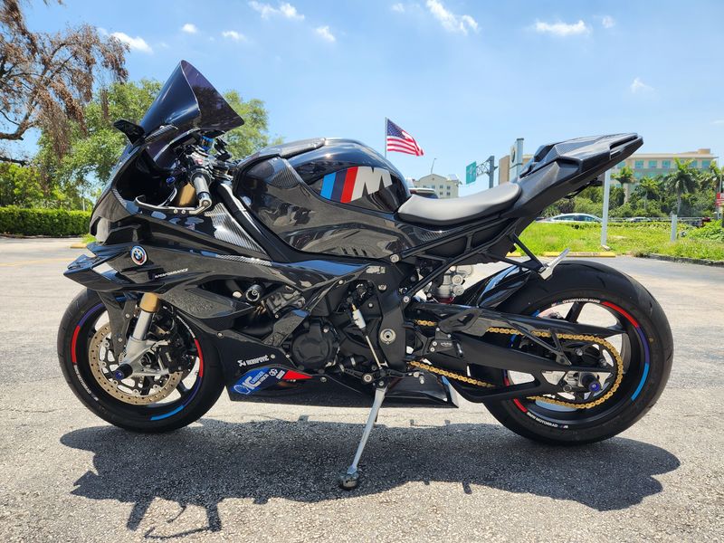 2023 BMW S 1000 RR Image 1