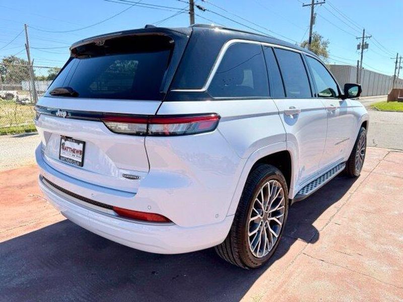 New 2027 Jeep Grand Cherokee Summit 4x4Image 5