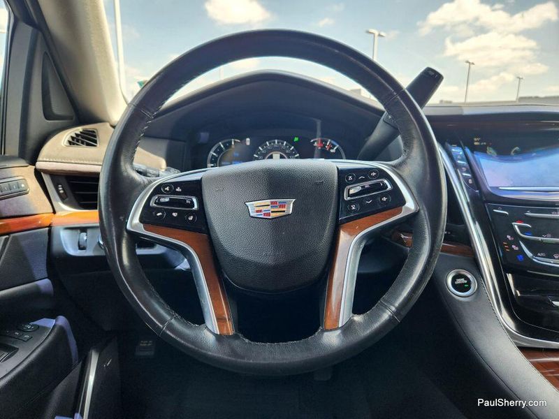 Used 2019 Cadillac Escalade ESV 