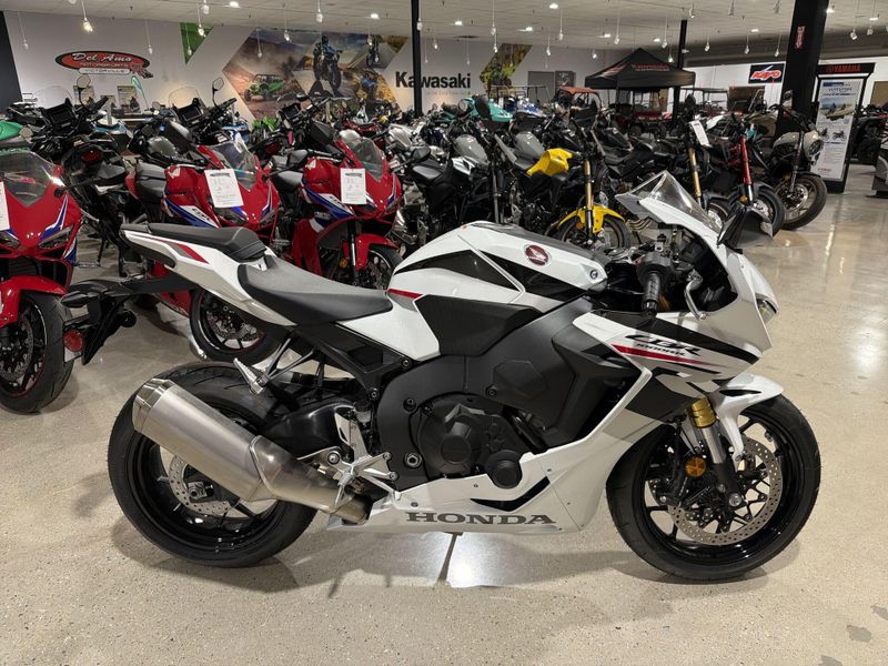 New 2026 Honda CBR1000RR Image 10