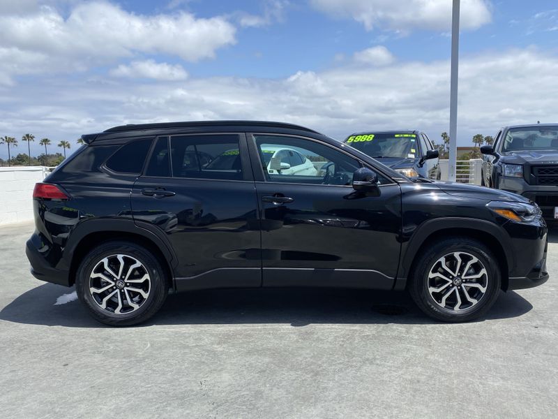 2023 Toyota Corolla Cross Hybrid SEImage 3