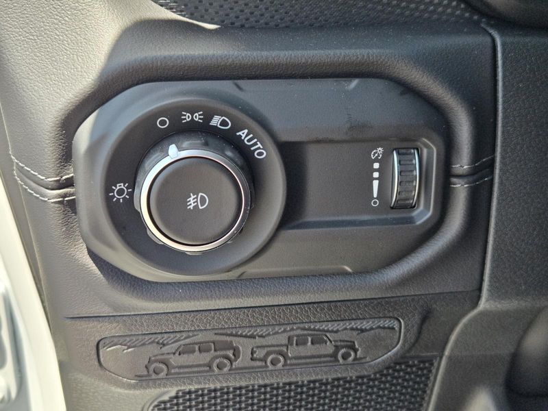 New 2026 Jeep Wrangler 4-door Rubicon