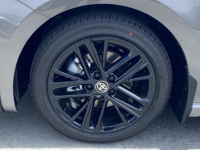 2025 Toyota Camry Image 8