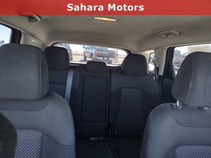 2023 Kia Sportage LX photo 12