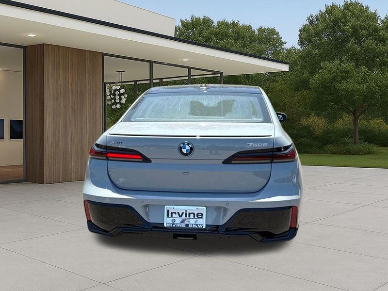 New 2026 BMW 7 Series 750e xDriveImage 9