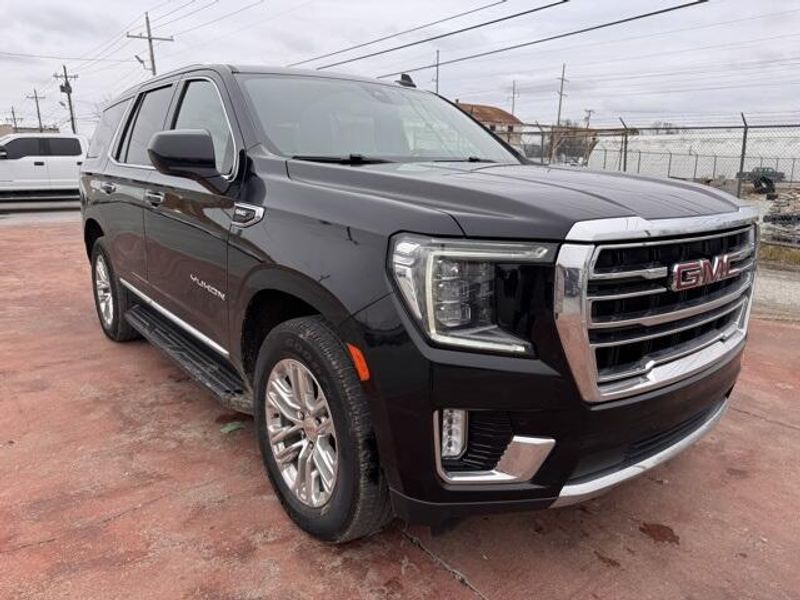 2021 Gmc Yukon SLT photo 3