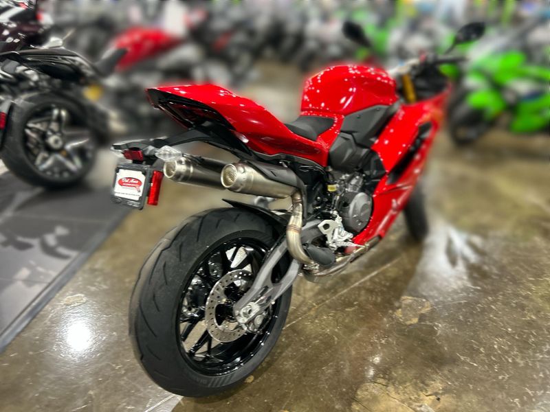New 2026 Ducati PANIGALE V2 S Image 14