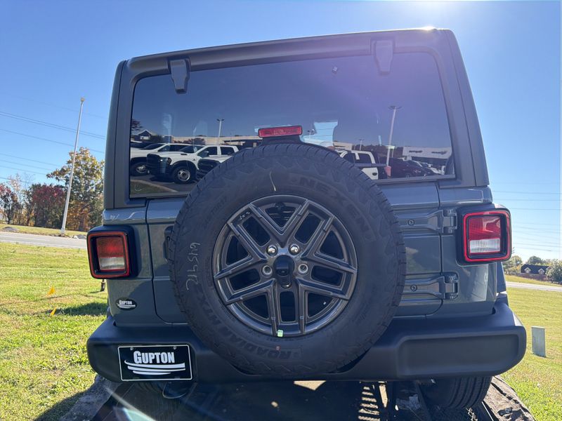New 2026 Jeep Wrangler 4-door Sport SImage 6