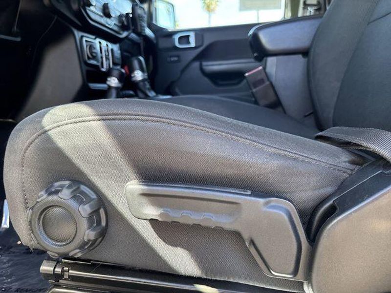Used 2020 Jeep Wrangler Unlimited Sport SImage 23