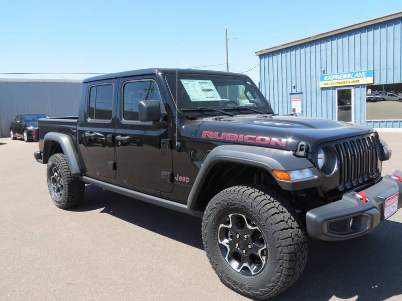 2023 Jeep Gladiator Rubicon 4x4 4dr Crew Cab 5.0 ft. SBImage 8