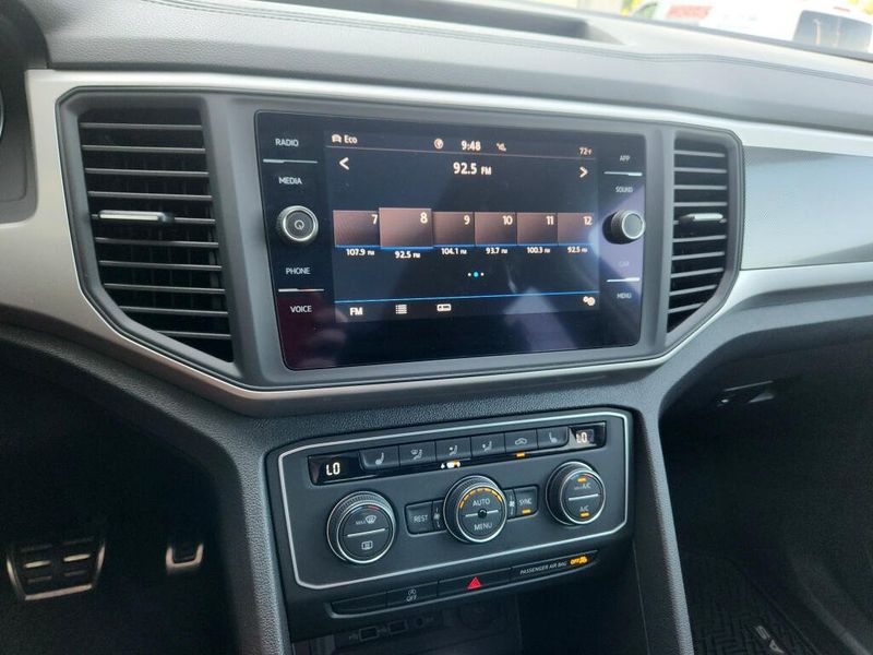 Used 2021 Volkswagen Atlas 3.6L V6 SE w/Technology R-Line